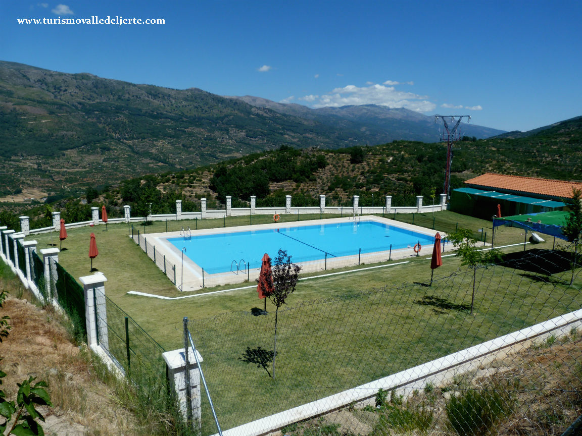 Piscina Municipal de Valdastillas